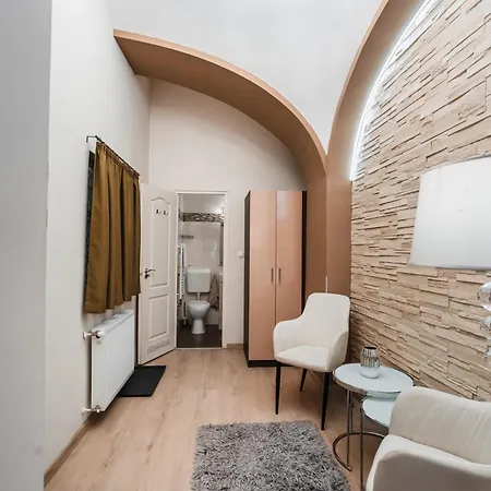 Nocleg ze śniadaniem Melior Szallo 3*