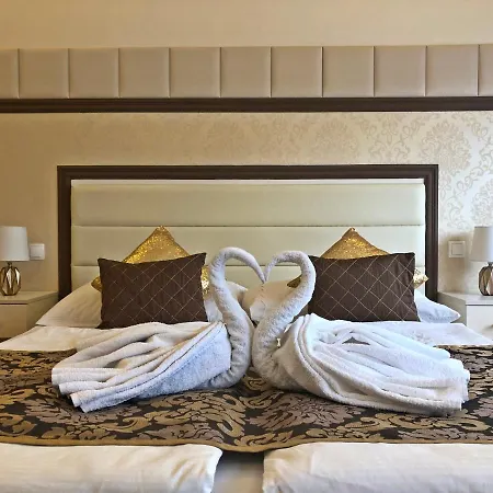 Nocleg ze śniadaniem Melior Szallo 3*