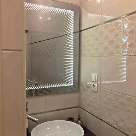 Melior Szallo Nocleg ze śniadaniem 3*