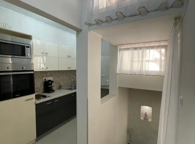 Melior Szallo エゲル